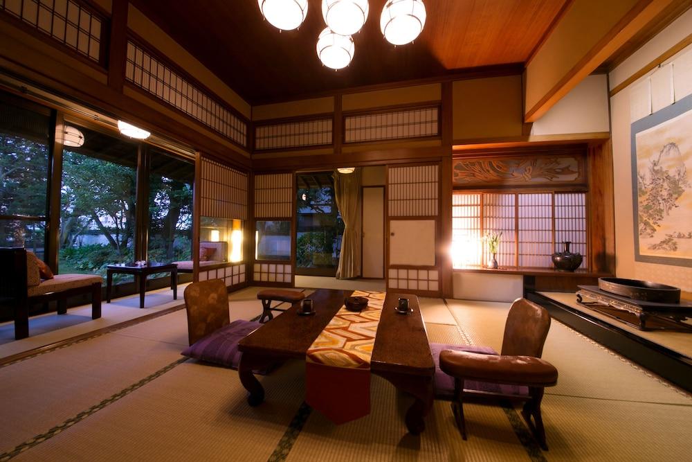からつ温泉　旅館　綿屋 唐津市 エクステリア 写真